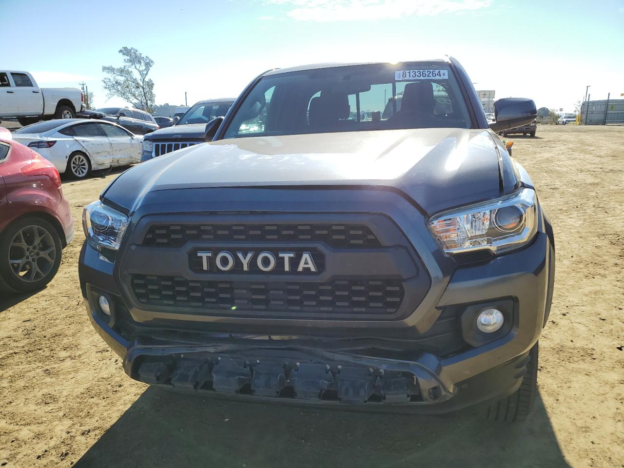 2017 Toyota Tacoma VIN 5TFRZ5CNXHX051929 Copart auction photo, front end / rear end damage thumbnail 5