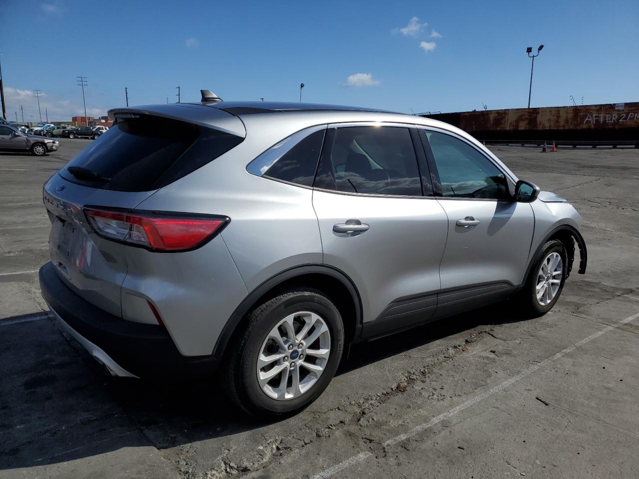 2021 Ford Escape VIN 1FMCU0G67MUA45443 Copart auction photo, front end damage thumbnail 3