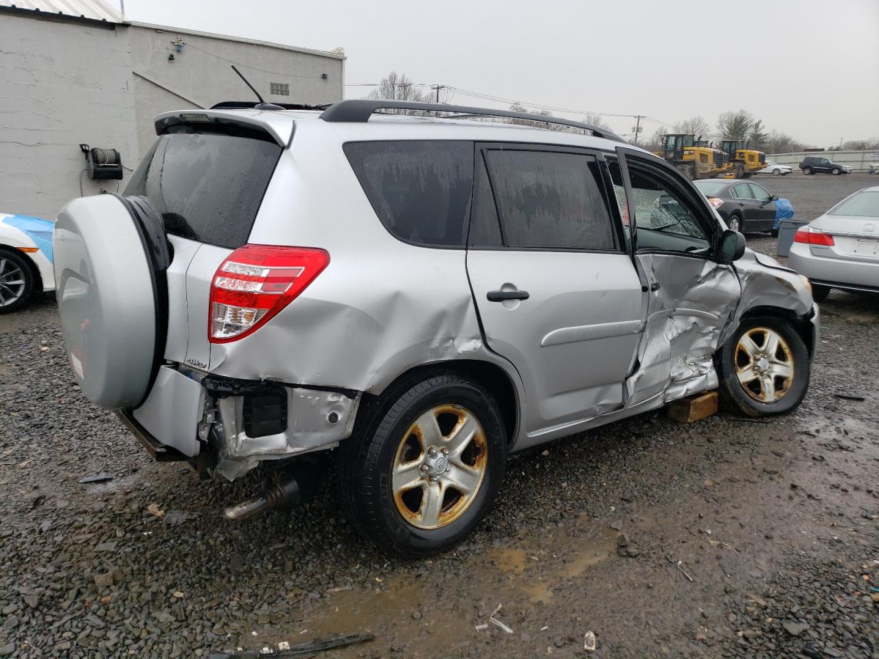 2009 Toyota RAV 4 VIN JTMBF33V395012918 Copart auction photo, all over damage thumbnail 3