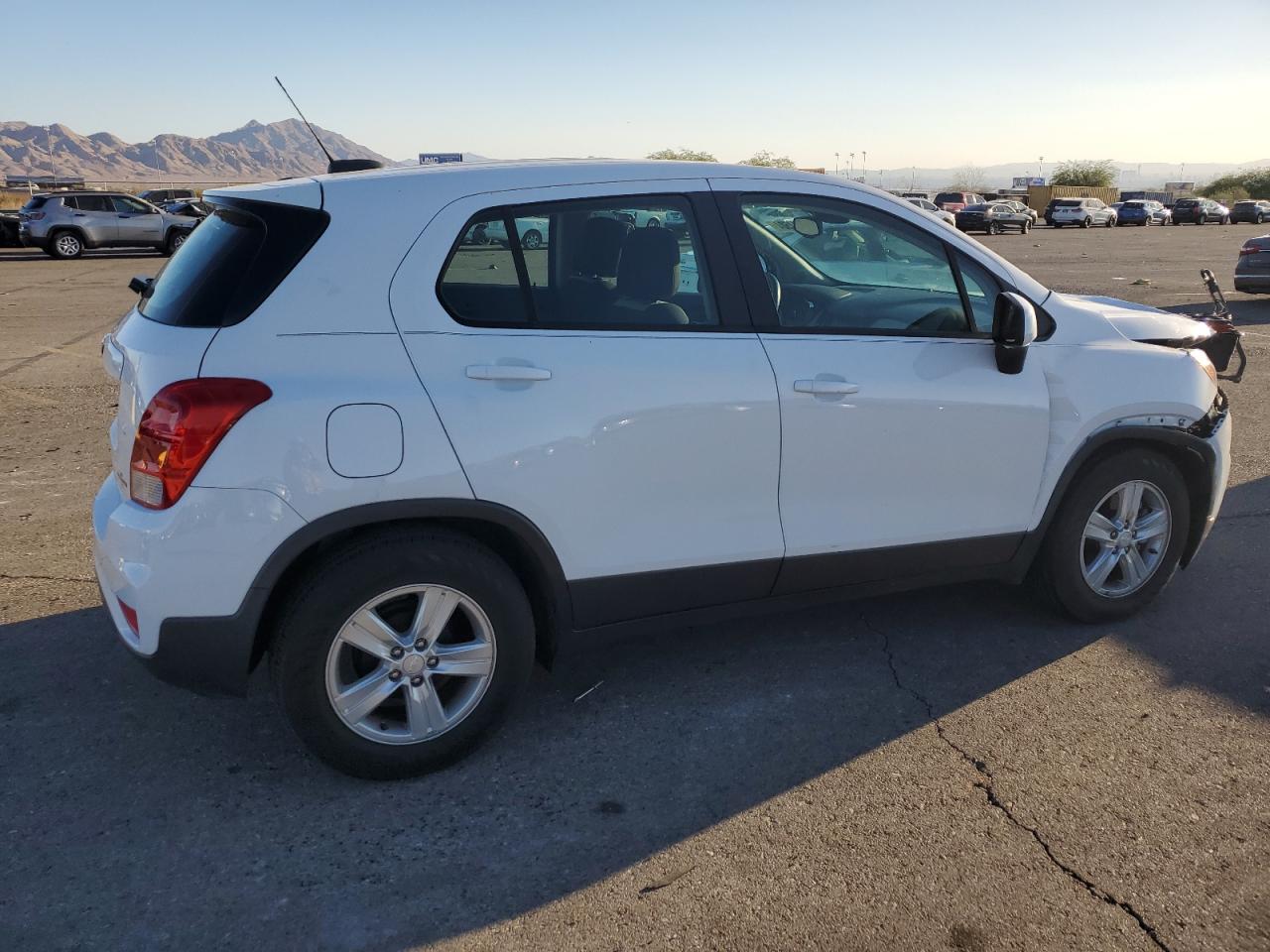 2020 Chevrolet Trax VIN 3GNCJKSBXLL179179 Copart auction photo, front end damage thumbnail 3