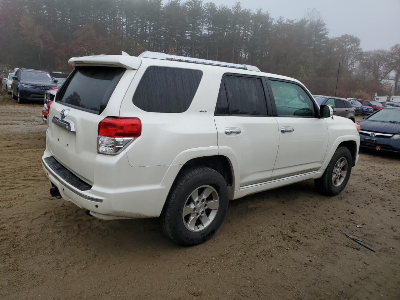 2011 Toyota 4Runner VIN JTEBU5JR9B5037704 Copart auction photo, mechanical / minor dent/scratches damage thumbnail 3
