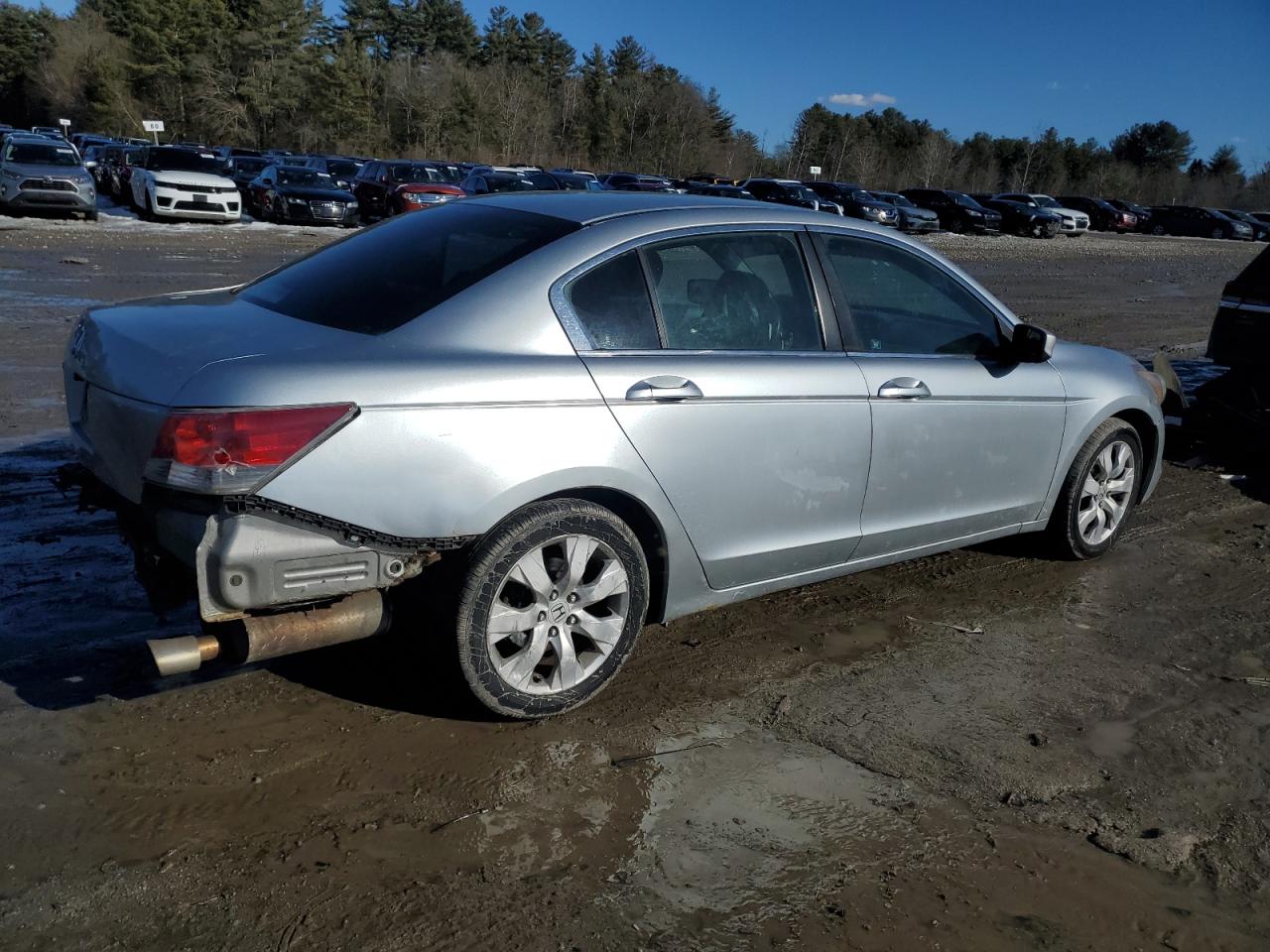 2009 Honda Accord VIN 1HGCP26449A035759 Copart auction photo, rear end / front end damage thumbnail 3