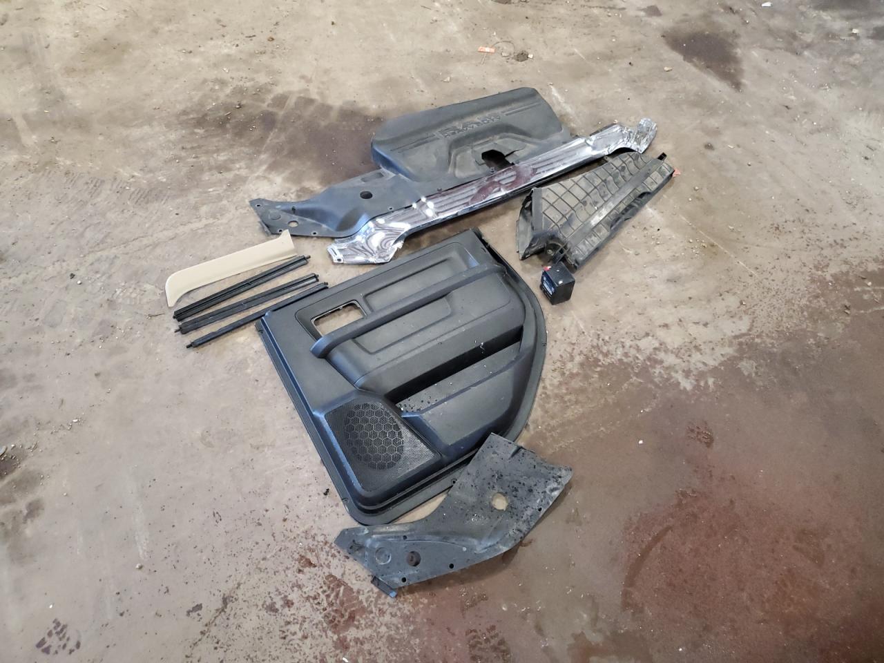 2020 RAM 3500 VIN 3C63RRGL5LG108757 Copart auction photo, front end / rear end damage thumbnail 14