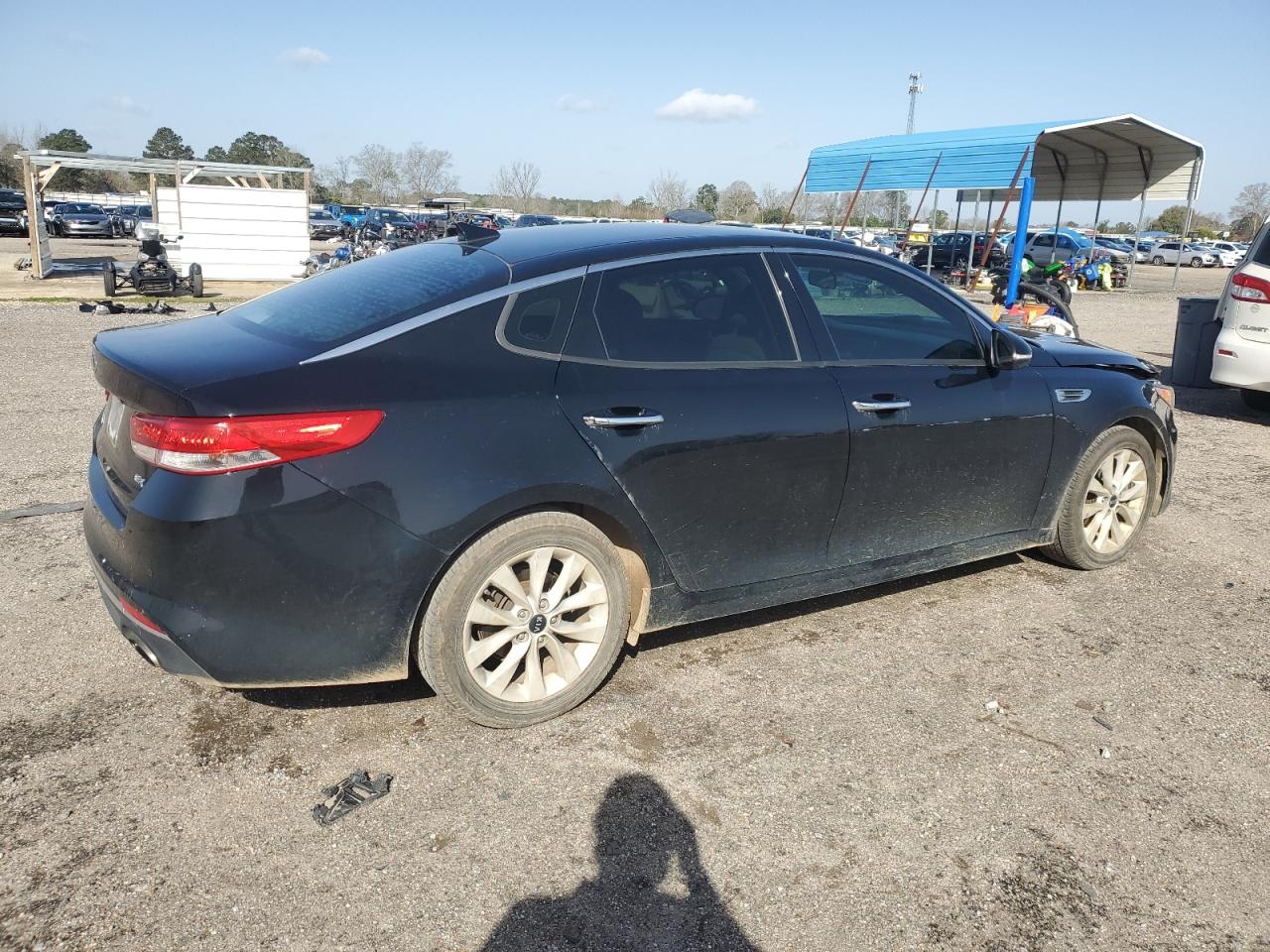 2018 KIA Optima VIN 5XXGU4L36JG245708 Copart auction photo, front end damage thumbnail 3