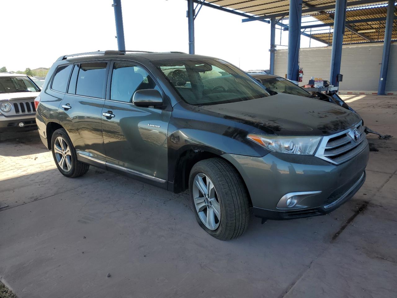 2012 Toyota Highlander VIN 5TDDK3EH1CS141656 Copart auction photo, vandalism damage thumbnail 4