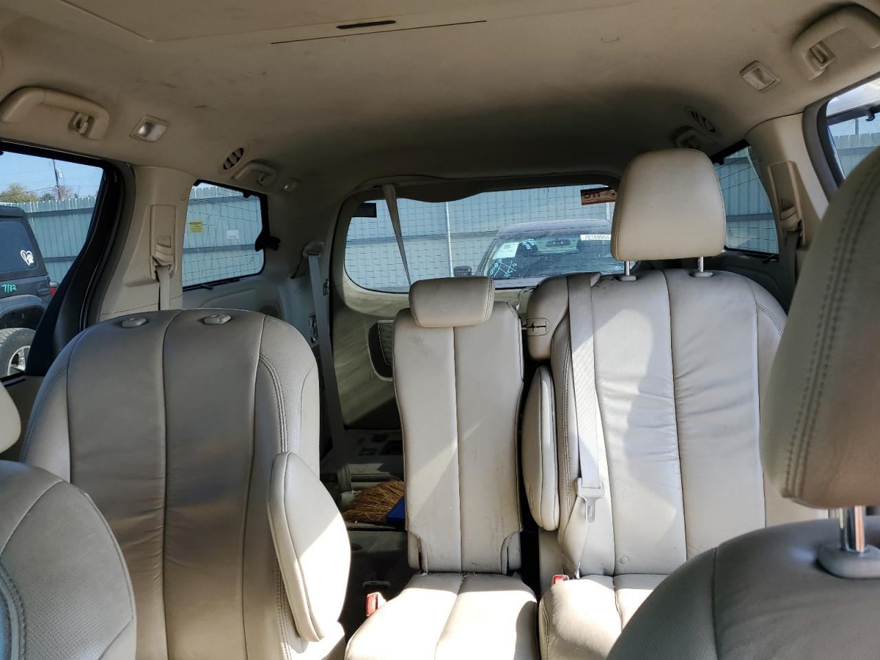 2011 Toyota Sienna VIN 5TDYK3DC2BS112432 Copart auction photo, rear end damage thumbnail 10