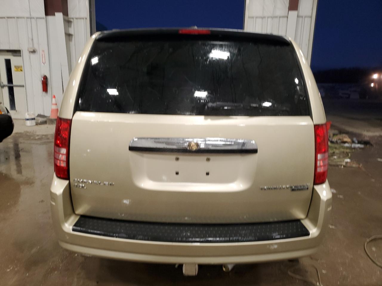 2010 Chrysler Town & Country VIN 2A4RR5DX1AR442093 Copart auction photo, front end damage thumbnail 6