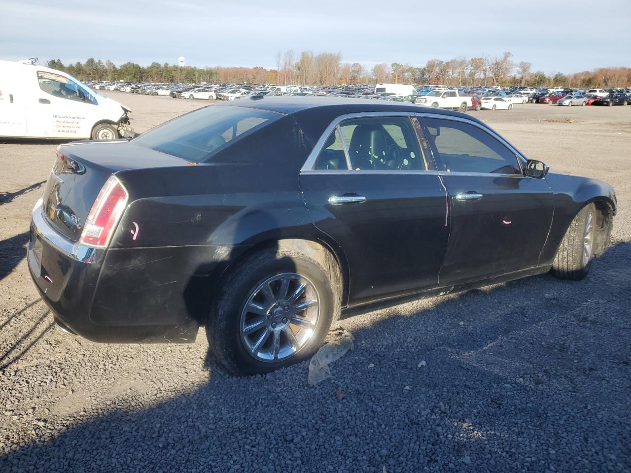 2014 Chrysler 300 VIN 2C3CCAEG5EH275872 Copart auction photo, front end / minor dent/scratches damage thumbnail 3