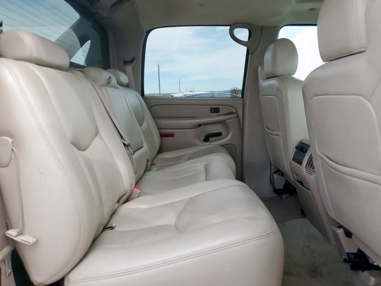 2006 Chevrolet Avalanche VIN 3GNEC12Z66G136904 Copart auction photo, hail / minor dent/scratches damage thumbnail 10