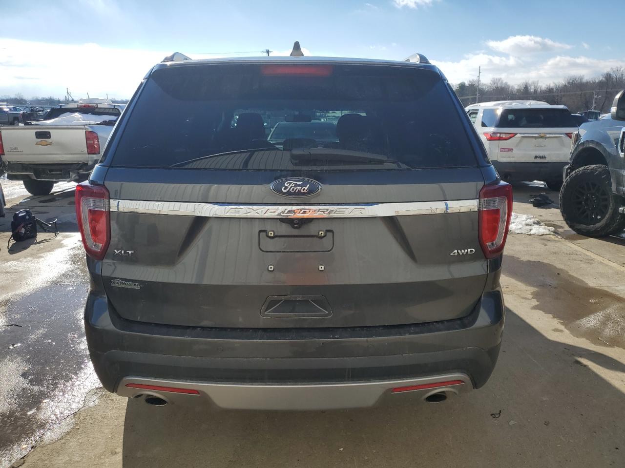 2017 Ford Explorer VIN 1FM5K8D83HGD96650 Copart auction photo, side / front end damage thumbnail 6
