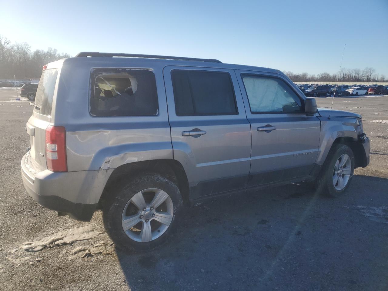 2015 Jeep Liberty (Patriot) VIN 1C4NJRFB1FD176489 Copart auction photo, all over damage thumbnail 3