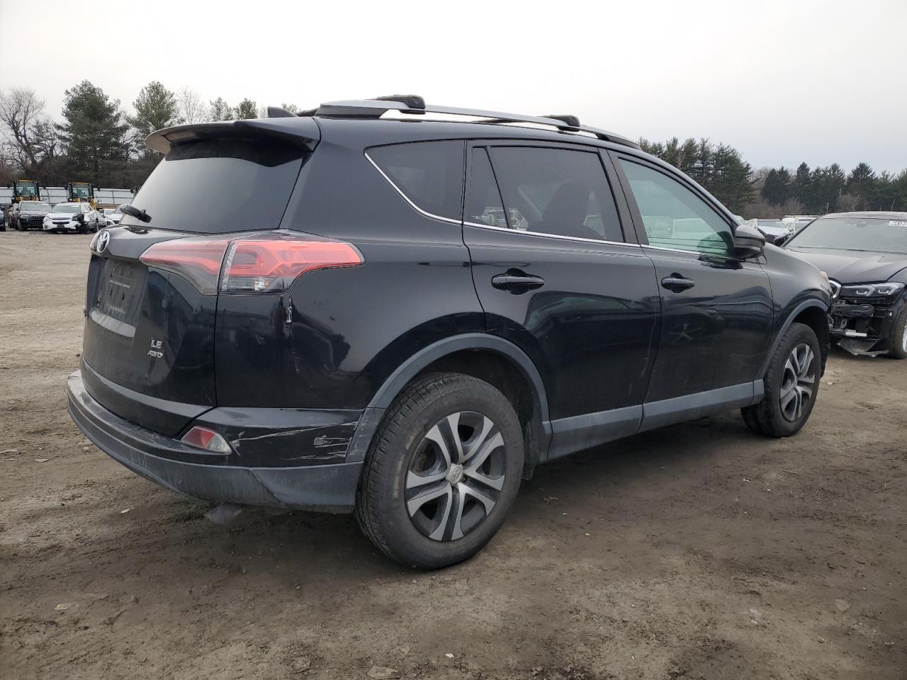 2017 Toyota RAV 4 VIN 2T3BFREV2HW595568 Copart auction photo, front end / minor dent/scratches damage thumbnail 3