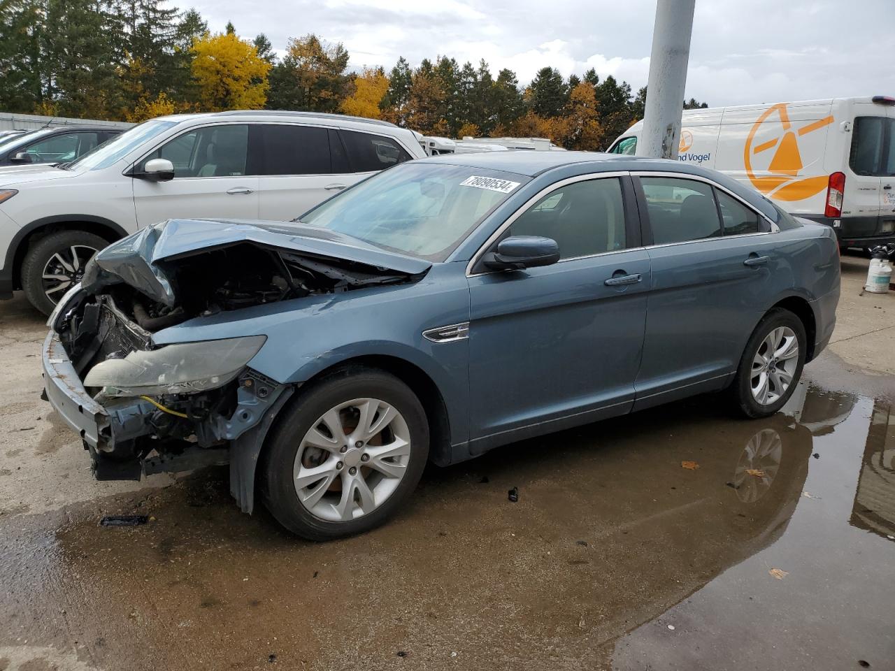 2010 Ford Taurus VIN 1FAHP2HW4AG133748