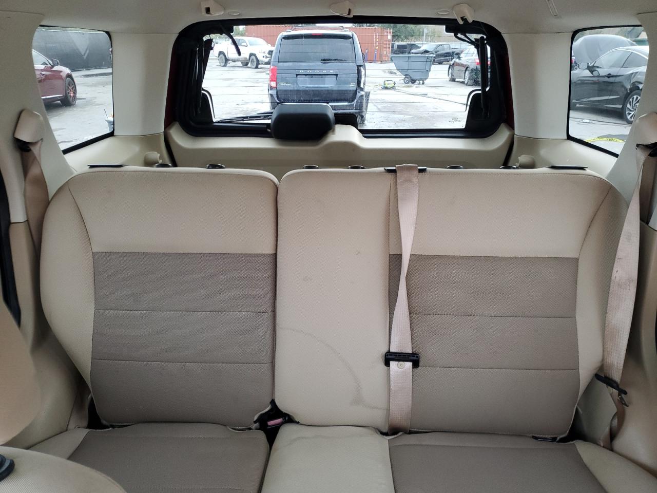 2008 Ford Escape VIN 1FMCU03ZX8KE01773 Copart auction photo, minor dent/scratches damage thumbnail 10