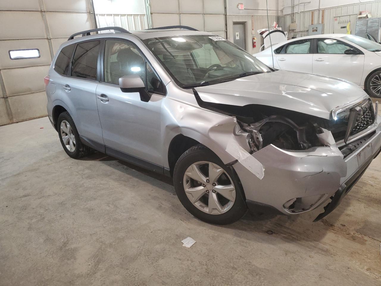 2016 Subaru Forester VIN JF2SJADC8GH443199 Copart auction photo, front end / side damage thumbnail 4