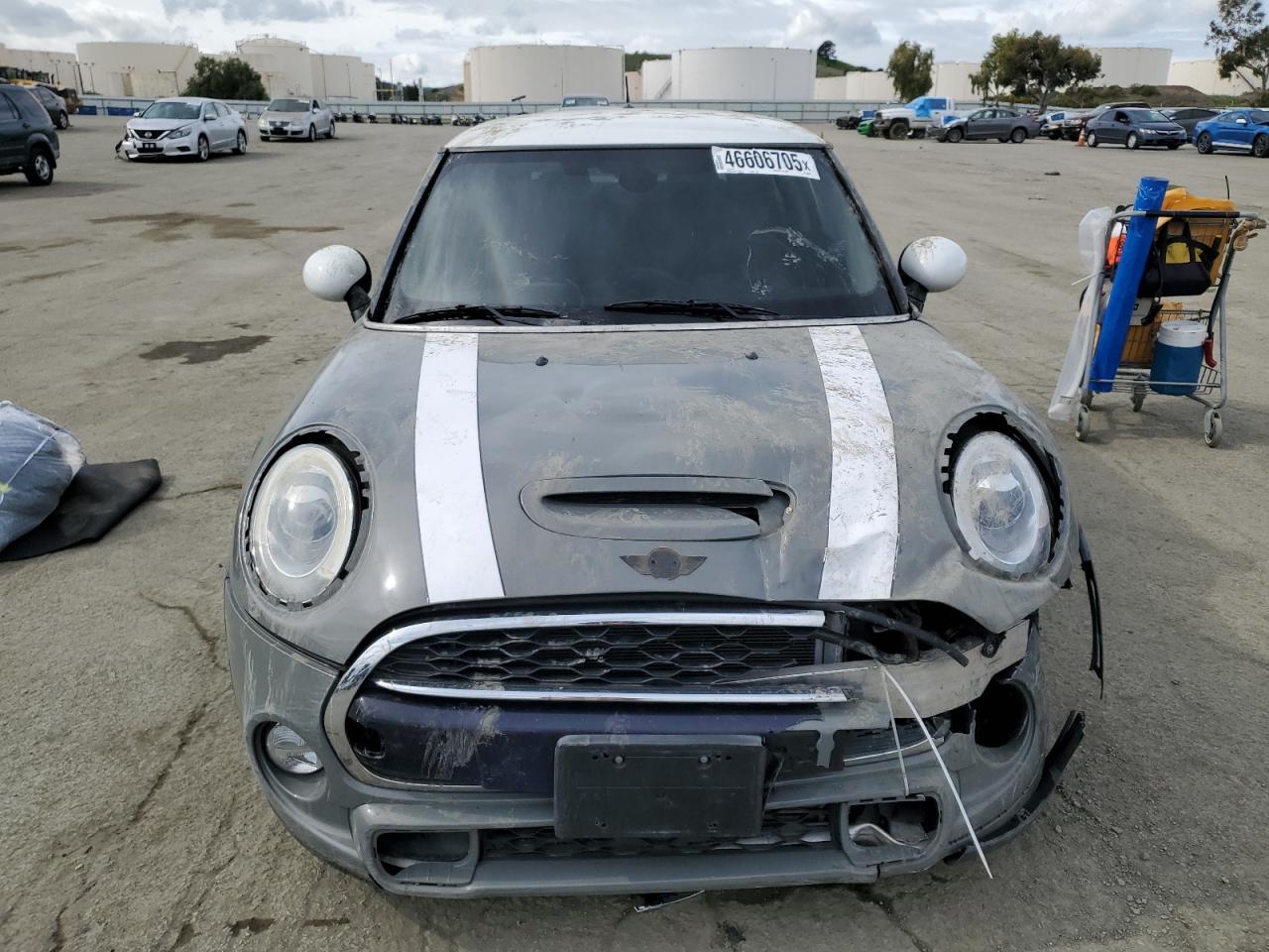 2015 MINI Cooper VIN WMWXP7C56F2A40252 Copart auction photo, vandalism / all over damage thumbnail 5