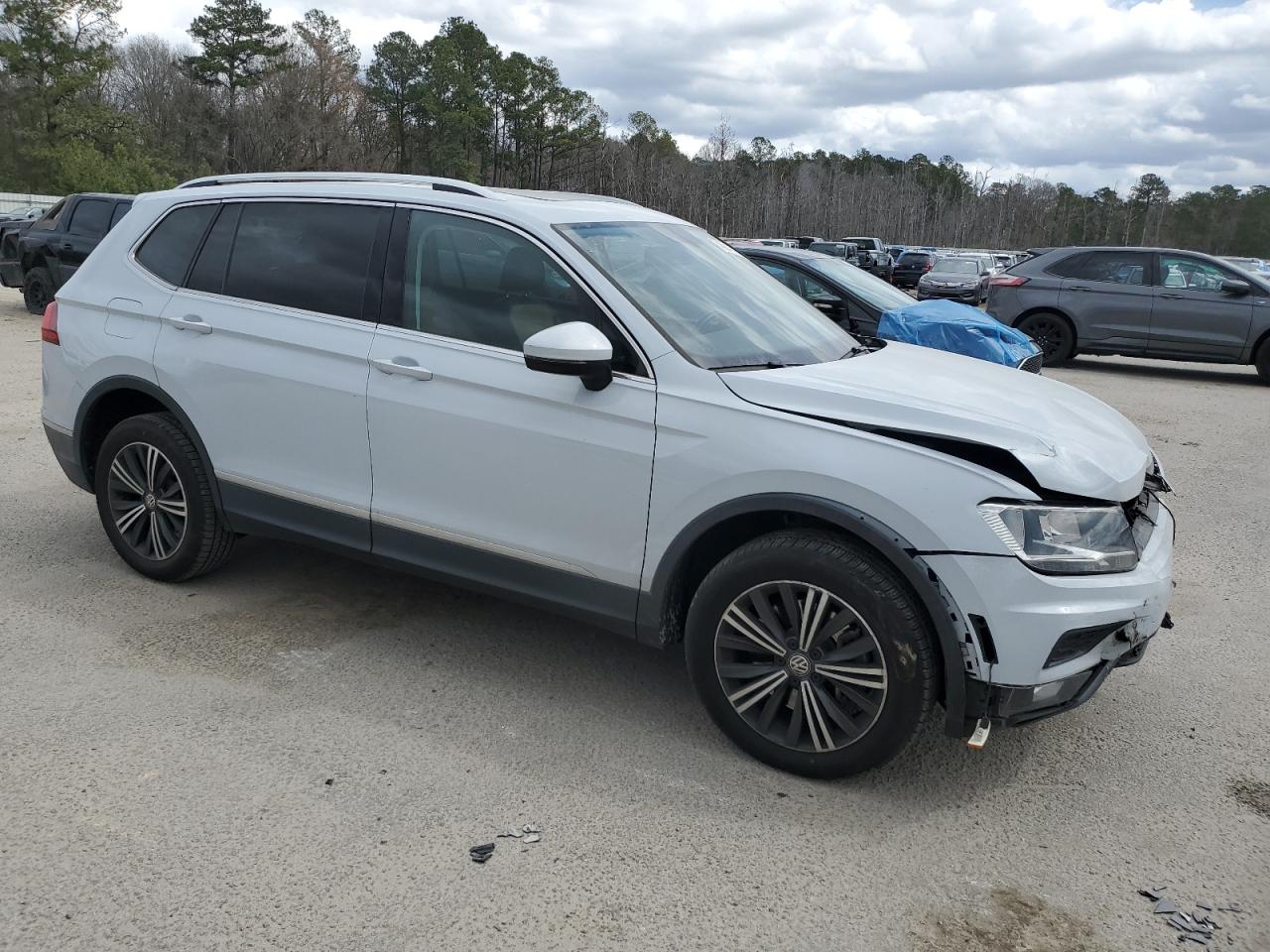 2018 Volkswagen Tiguan VIN 3VV2B7AX9JM205243 Copart auction photo, front end damage thumbnail 4