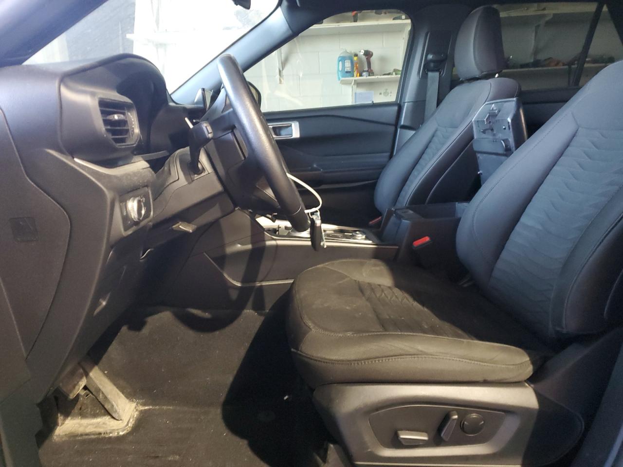 2020 Ford Explorer VIN 1FMSK8DH9LGC24490 Copart auction photo, side / rear end damage thumbnail 7