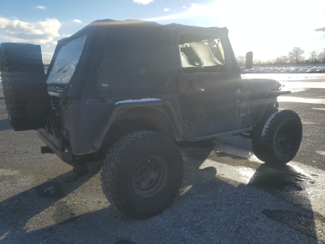 1998 Jeep Wrangler VIN 1J4FY49SXWP794546 Copart auction photo, burn - engine / burn - interior damage thumbnail 3