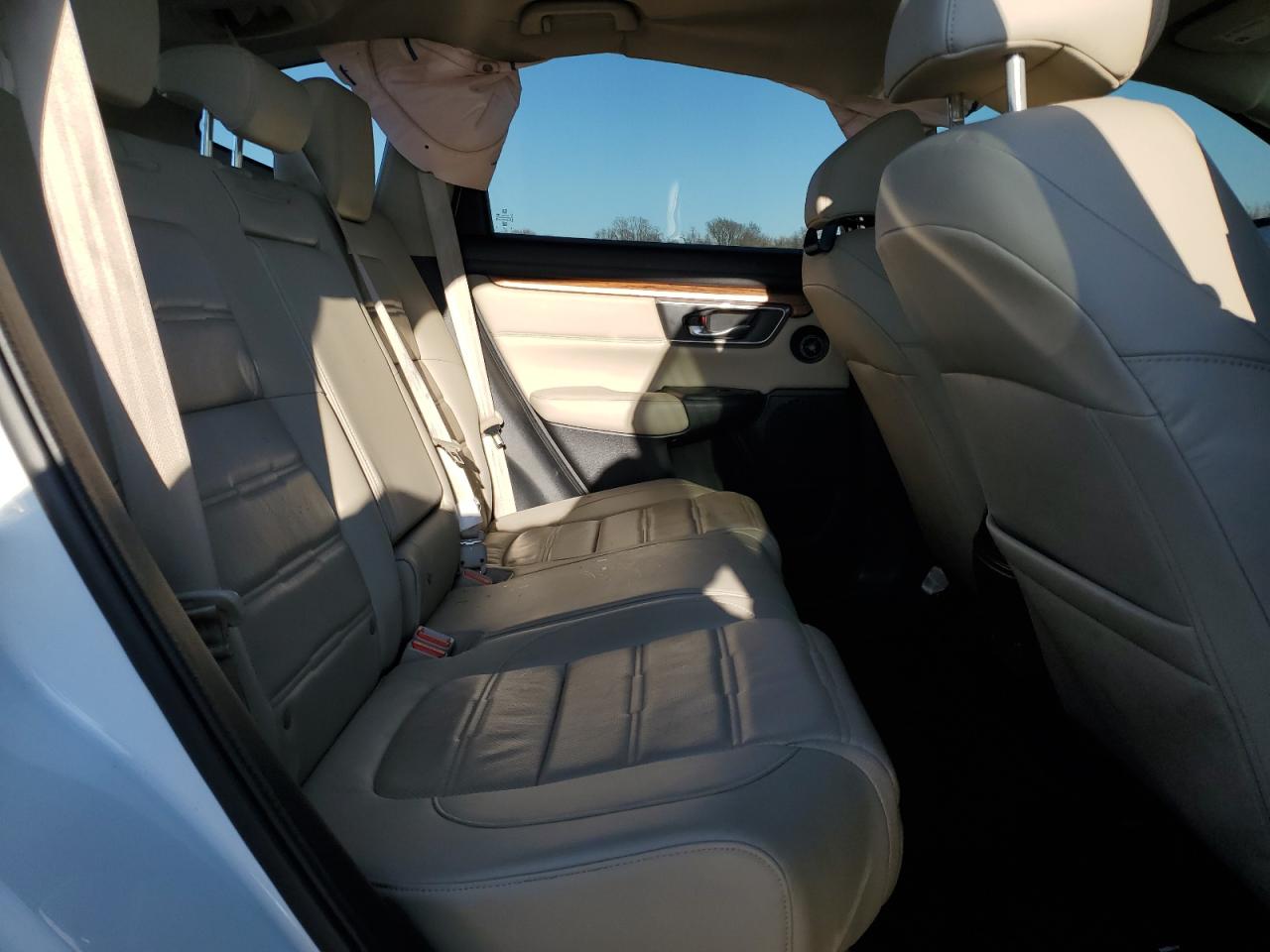 2018 Honda CR-V VIN 2HKRW2H82JH658158 Copart auction photo, front end / minor dent/scratches damage thumbnail 11