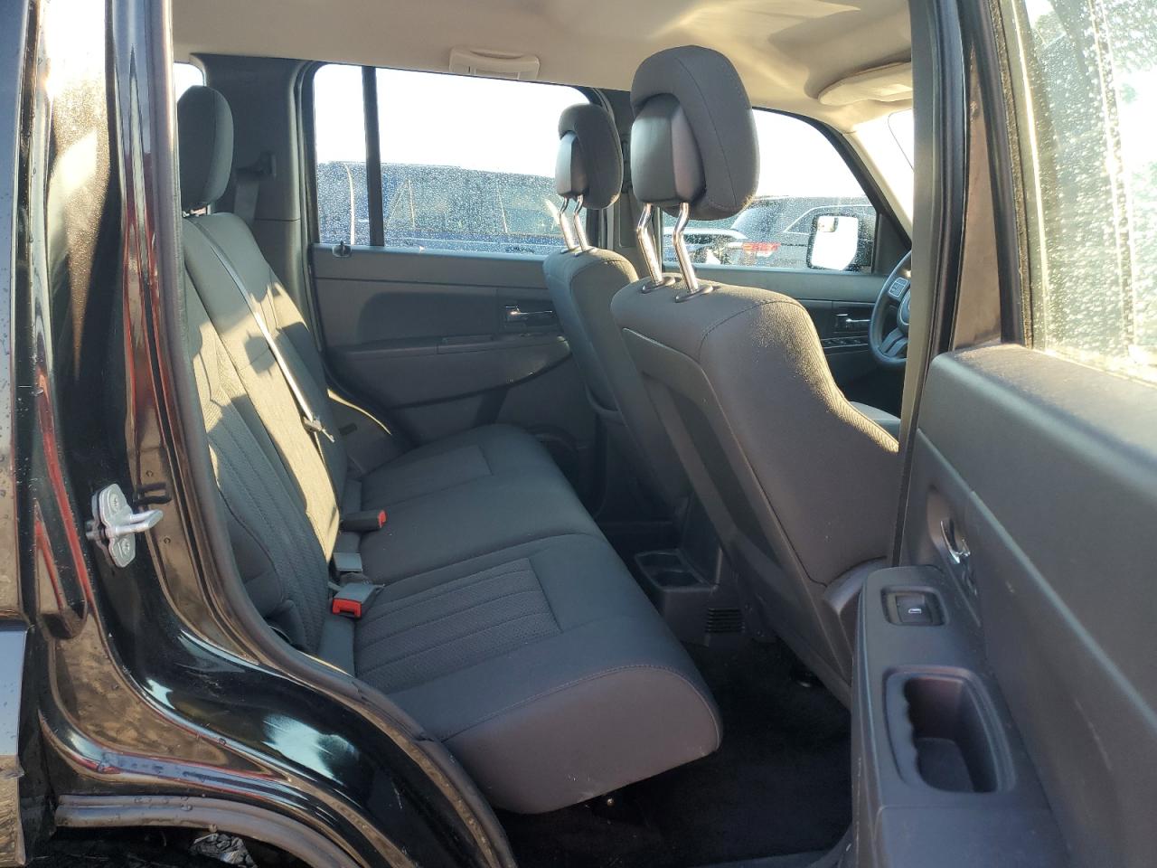 2011 Jeep Liberty (North America) VIN 1J4PN2GK2BW574869 Copart auction photo, front end damage thumbnail 11
