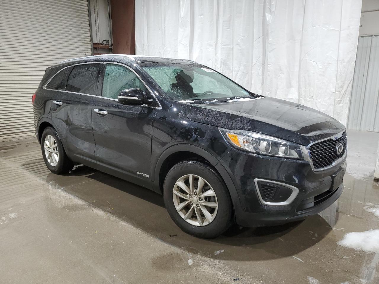 2017 KIA Sorento VIN 5XYPGDA5XHG247124 Copart auction photo, vandalism damage thumbnail 4
