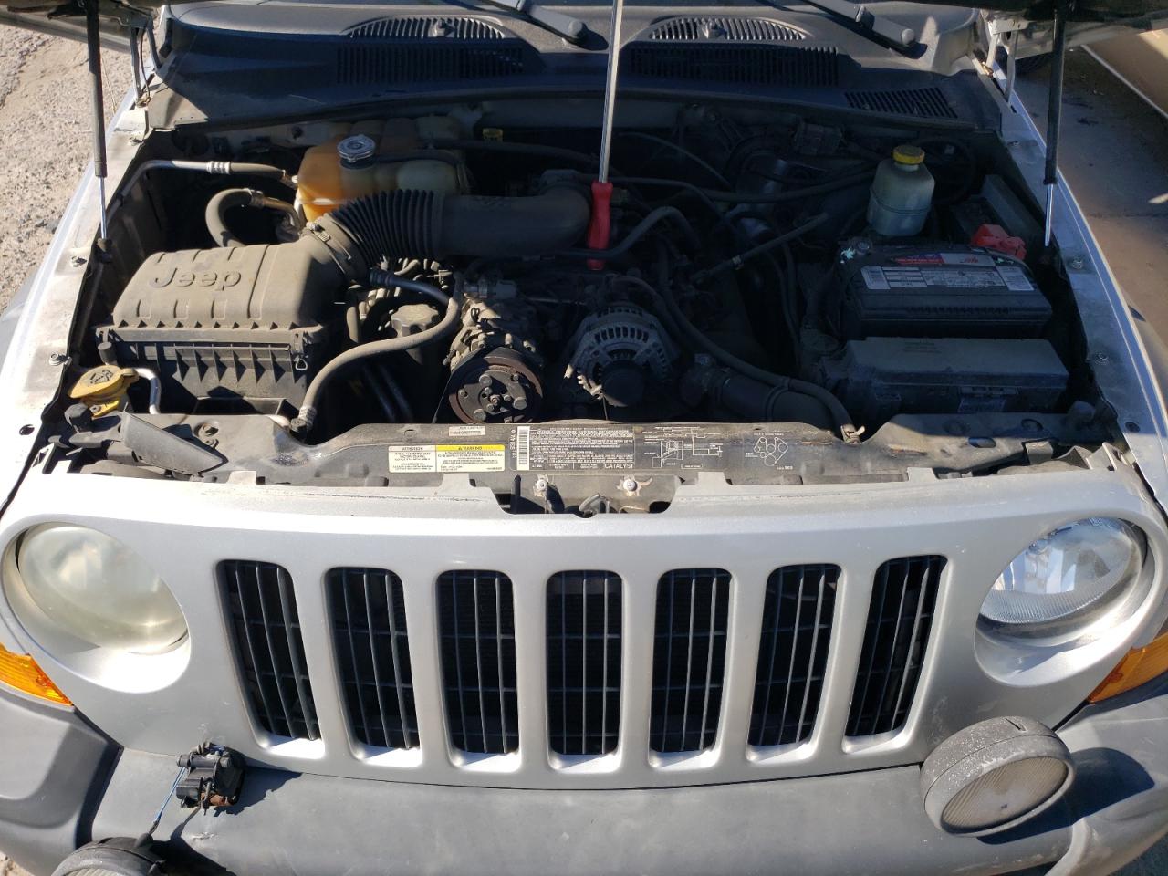 2005 Jeep Liberty (North America) VIN 1J4GL38K15W566387 Copart auction photo, side / undercarriage damage thumbnail 12