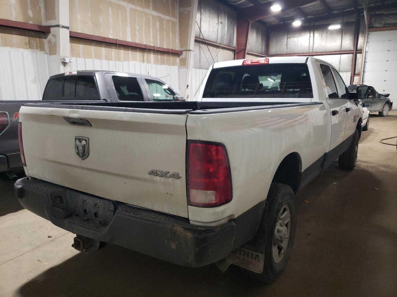 2017 RAM 2500 VIN 3C6UR5HJ2HG636449 Copart auction photo, mechanical damage thumbnail 3