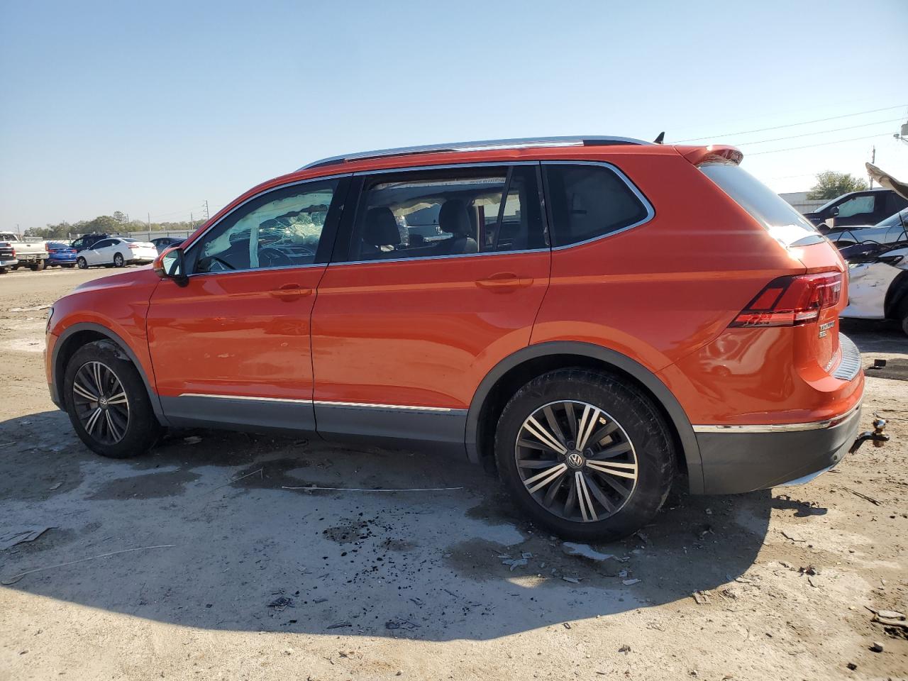 2019 Volkswagen Tiguan VIN 3VV3B7AX6KM152345 Copart auction photo, all over damage thumbnail 2