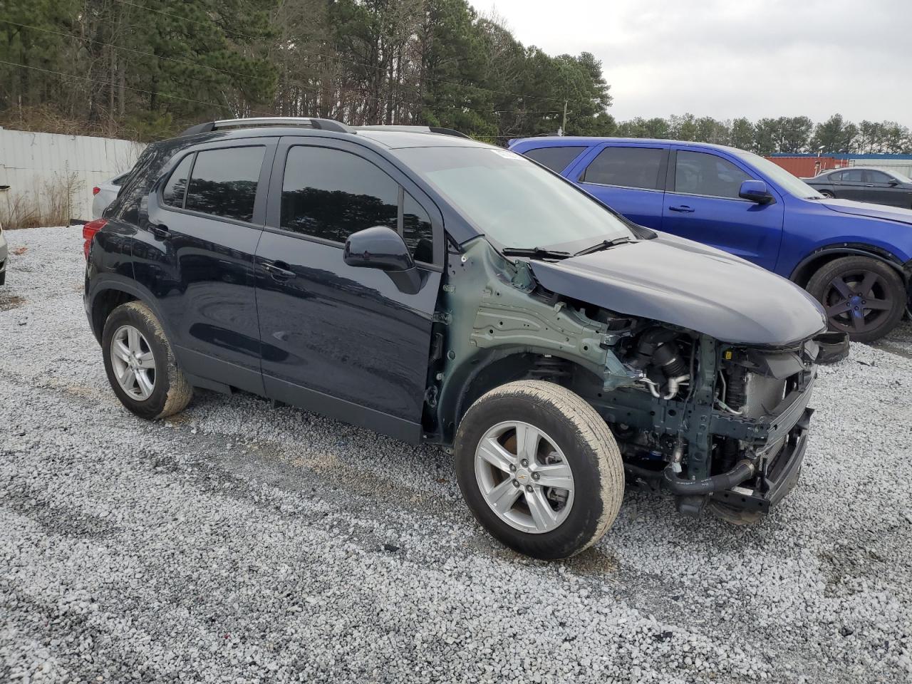2022 Chevrolet Trax VIN KL7CJLSM1NB569671 Copart auction photo, front end / minor dent/scratches damage thumbnail 4