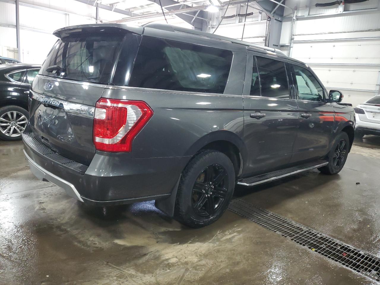 2020 Ford Expedition VIN 1FMJK1JT0LEA93618 Copart auction photo, front end damage thumbnail 3