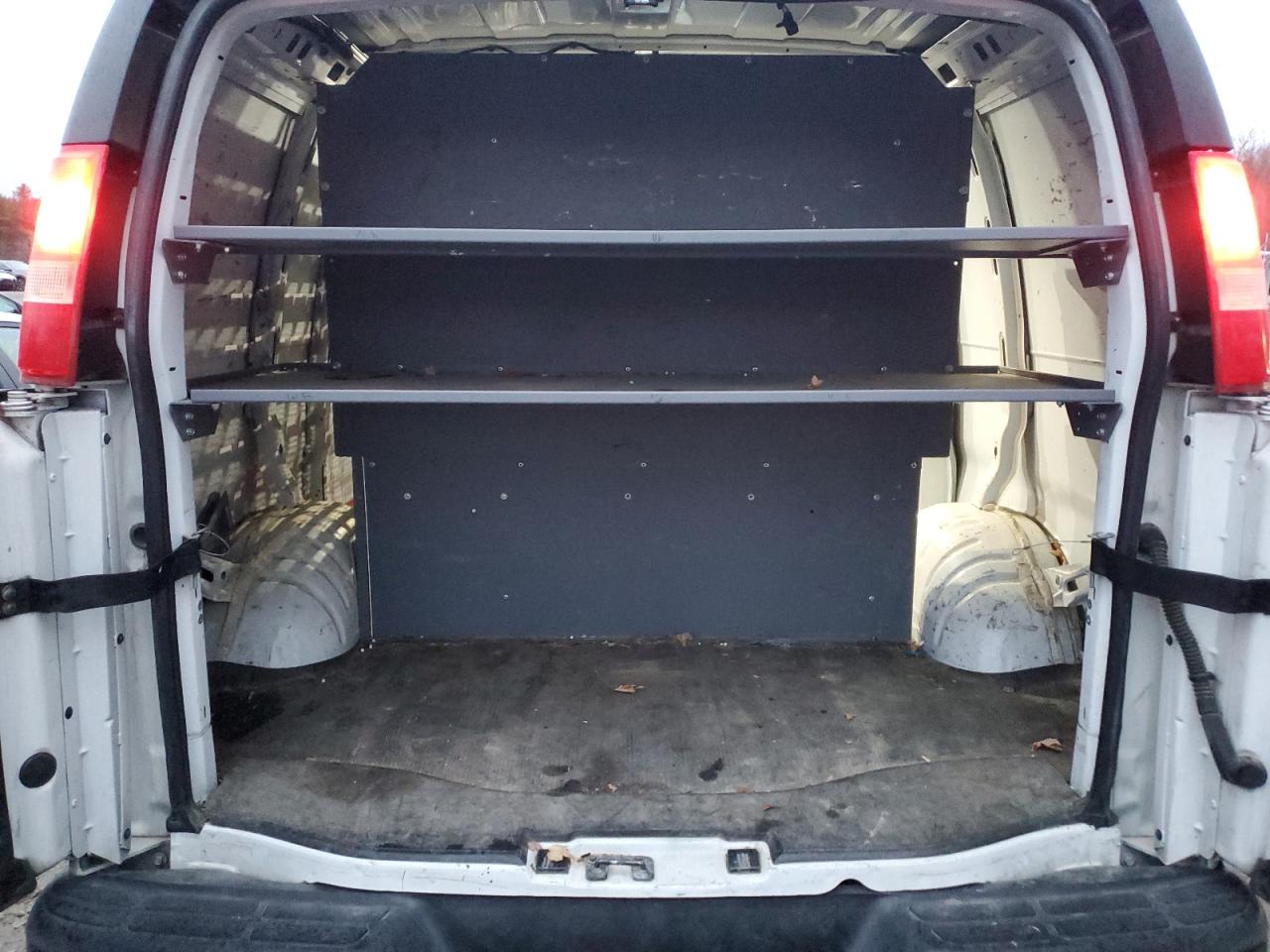 2017 Chevrolet Express VIN 1GCWGAFF5H1159819 Copart auction photo, front end / mechanical damage thumbnail 10