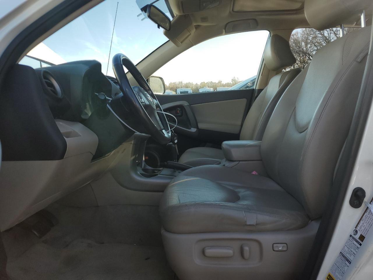 2008 Toyota RAV 4 VIN JTMBD31V385136422 Copart auction photo, minor dent/scratches / rear end damage thumbnail 7