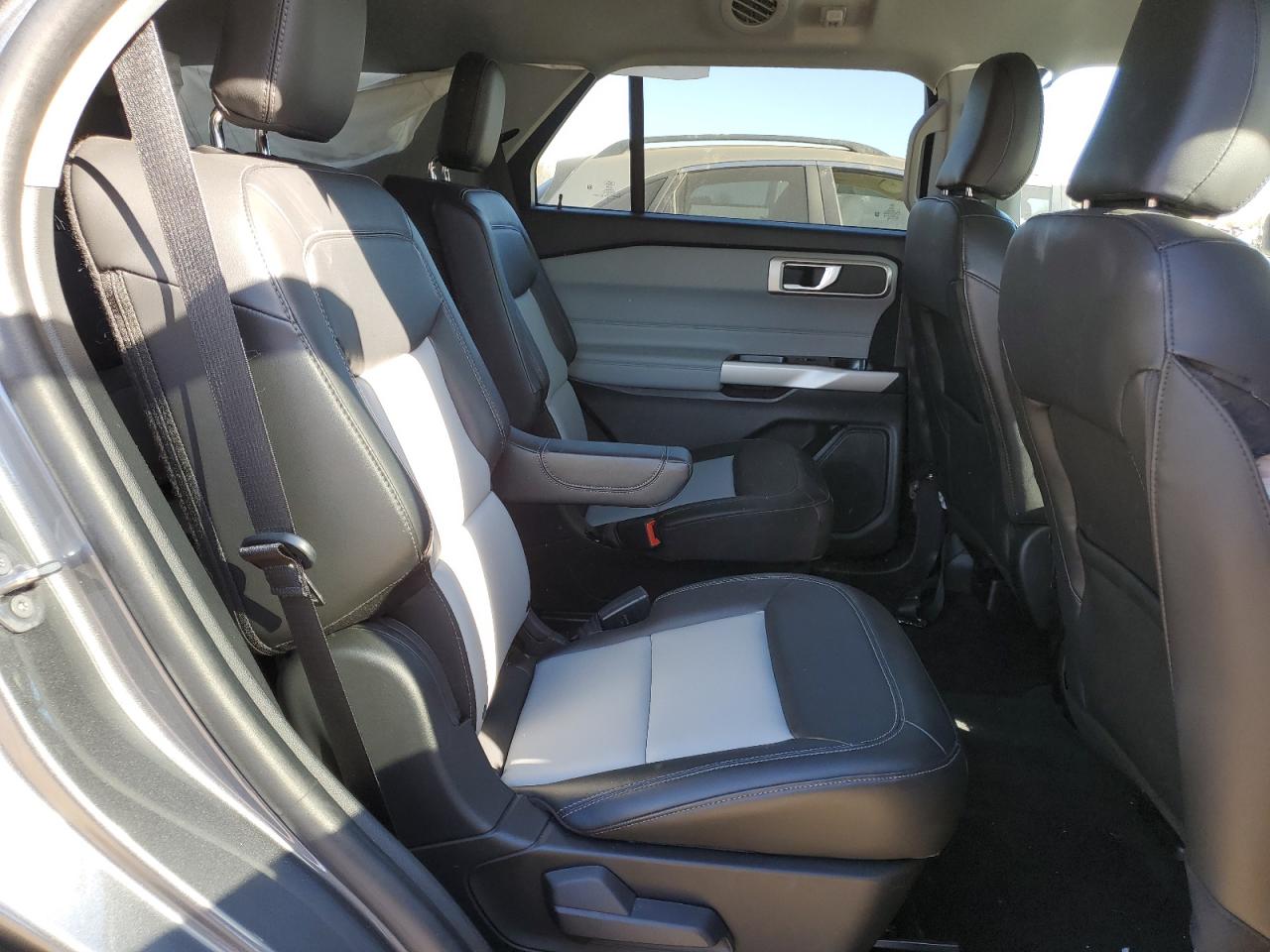 2022 Ford Explorer VIN 1FMSK8DH6NGB32420 Copart auction photo, front end / side damage thumbnail 11
