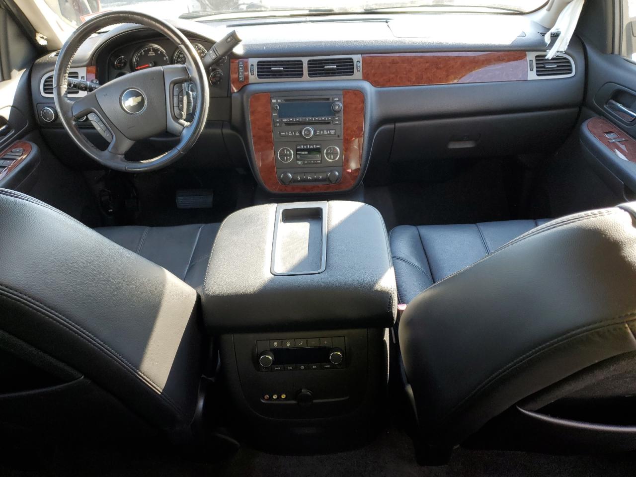 2009 Chevrolet Tahoe VIN 1GNFK23019R205953 Copart auction photo, front end damage thumbnail 8