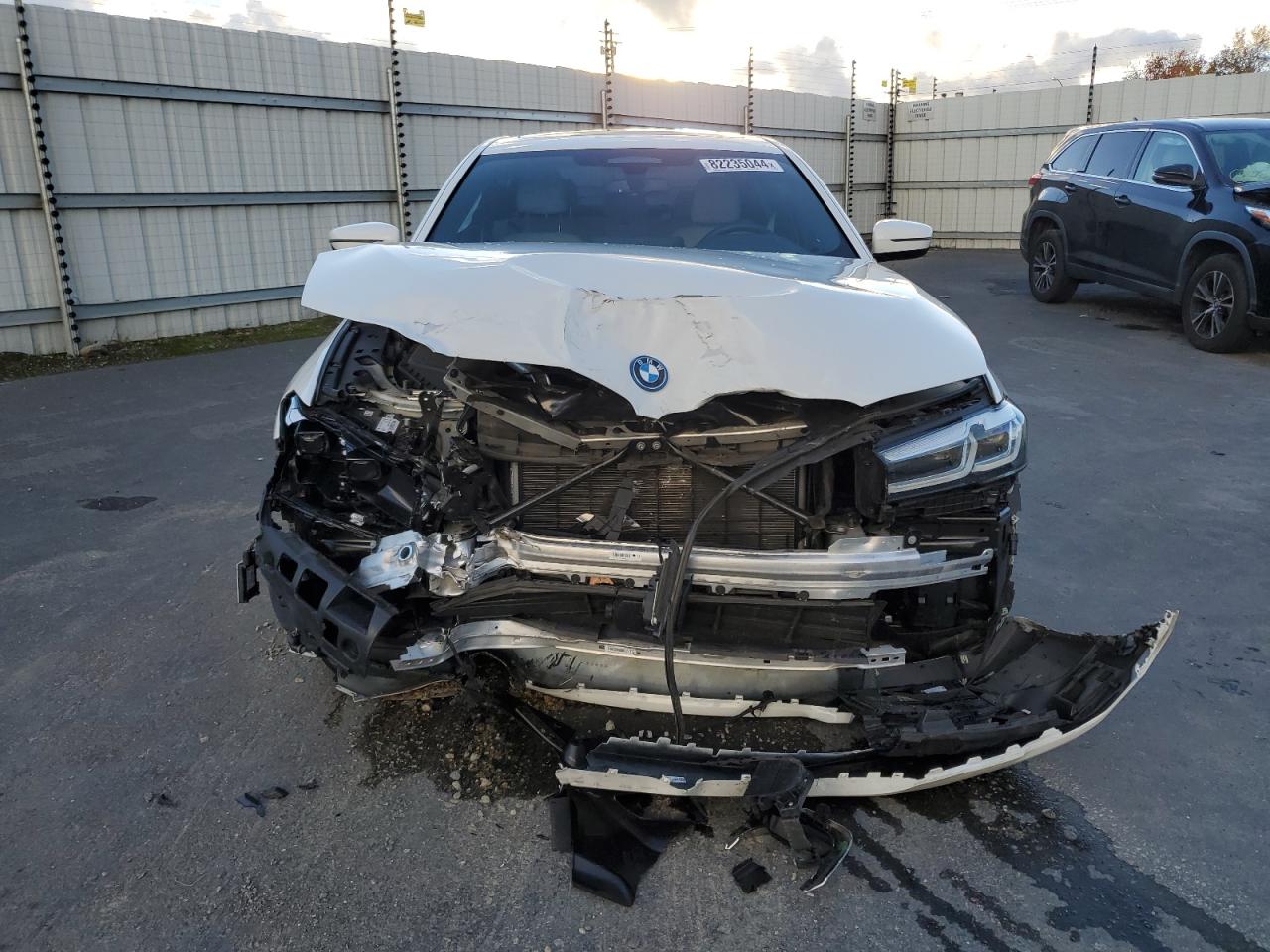 2023 BMW 5er VIN WBA13AG03PCN13966 Copart auction photo, front end damage thumbnail 5