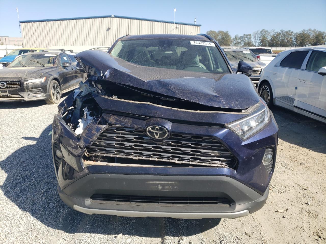 2021 Toyota RAV 4 VIN 2T3N1RFV7MW240030 Copart auction photo, front end / side damage thumbnail 5