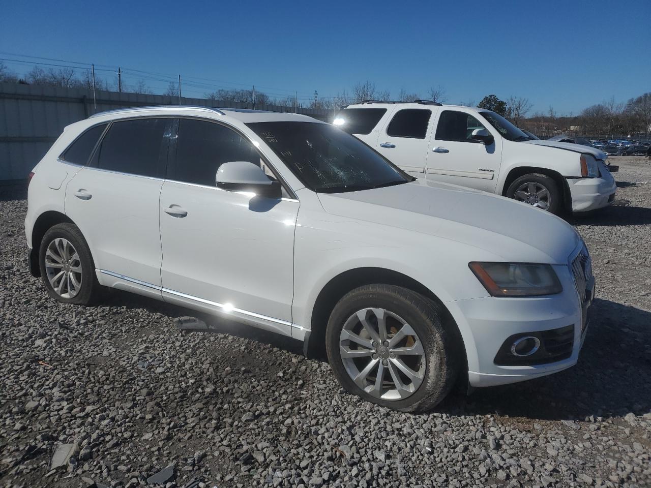 2014 Audi Q5 VIN WA1CFAFP7EA084111 Copart auction photo, vandalism damage thumbnail 4