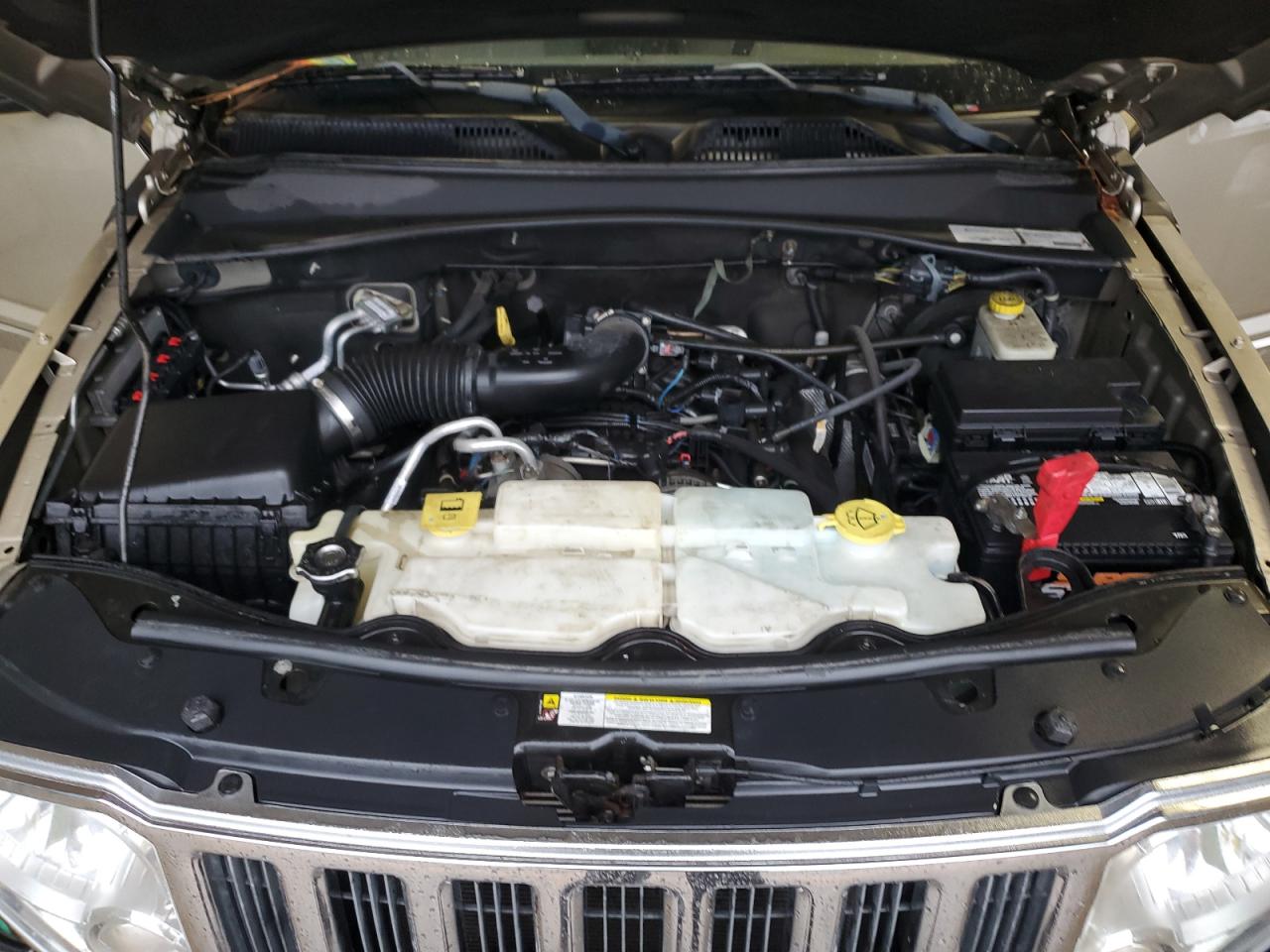 2011 Jeep Liberty (North America) VIN 1J4PN2GK0BW502164 Copart auction photo, front end / minor dent/scratches damage thumbnail 12