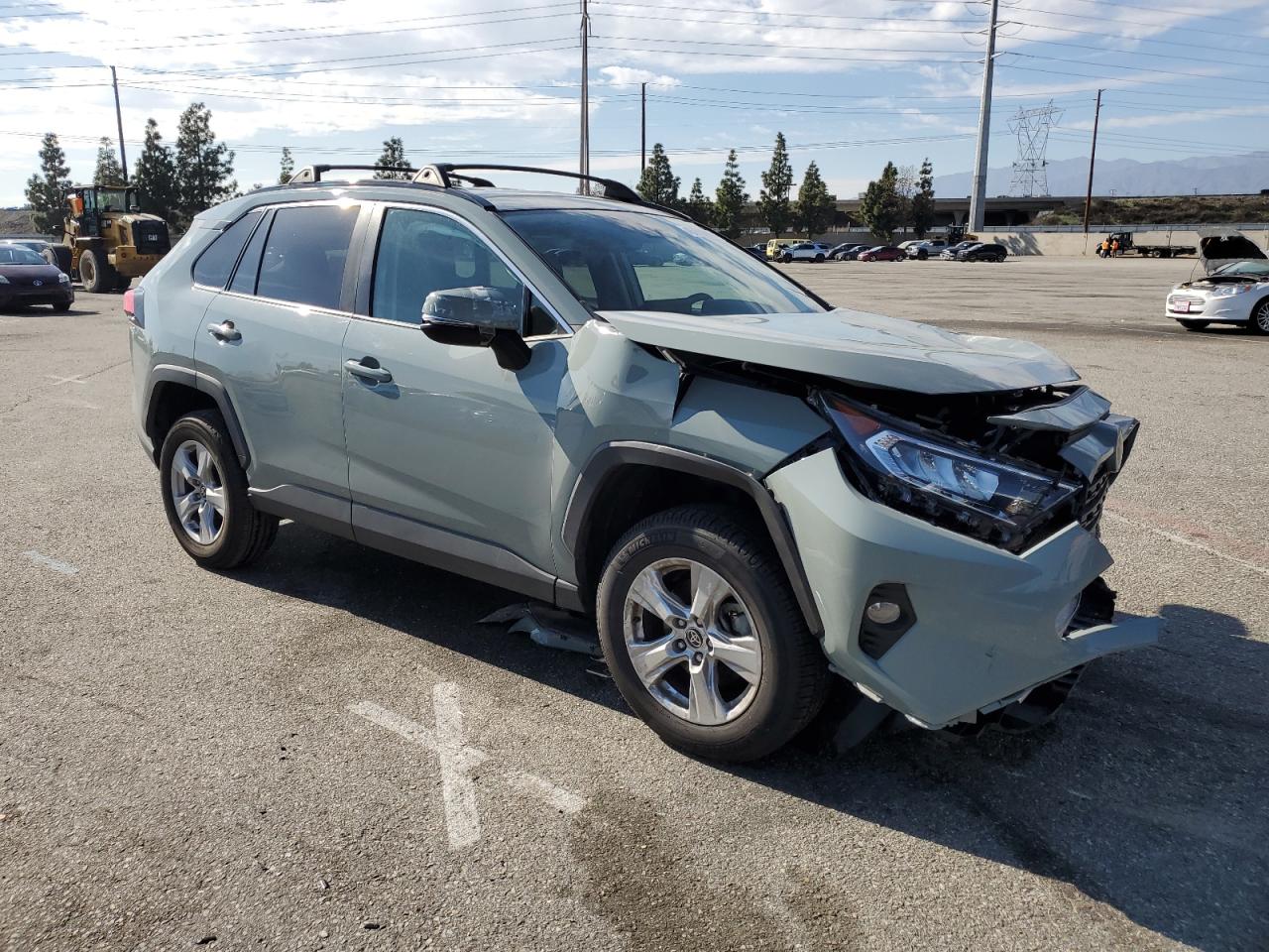 2021 Toyota RAV 4 VIN 2T3W1RFV7MW141924 Copart auction photo, front end damage thumbnail 4