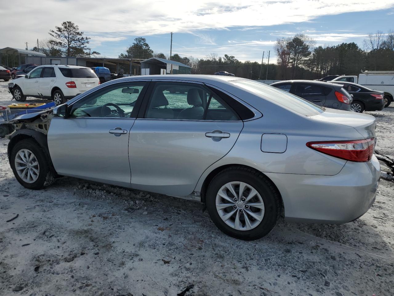 2015 Toyota Camry VIN 4T4BF1FK7FR482393 Copart auction photo, front end damage thumbnail 2
