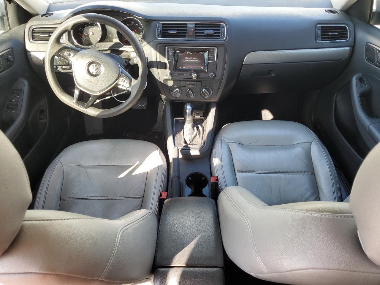 2017 Volkswagen Jetta VIN 3VW2B7AJ3HM238143 Copart auction photo, front end / minor dent/scratches damage thumbnail 8