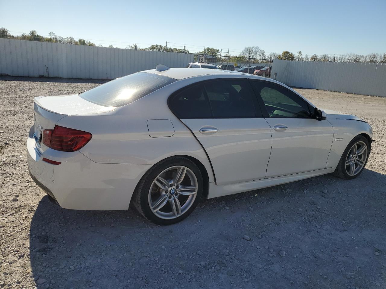 2015 BMW 5er VIN WBA5B1C56FG125529 Copart auction photo, front end damage thumbnail 3
