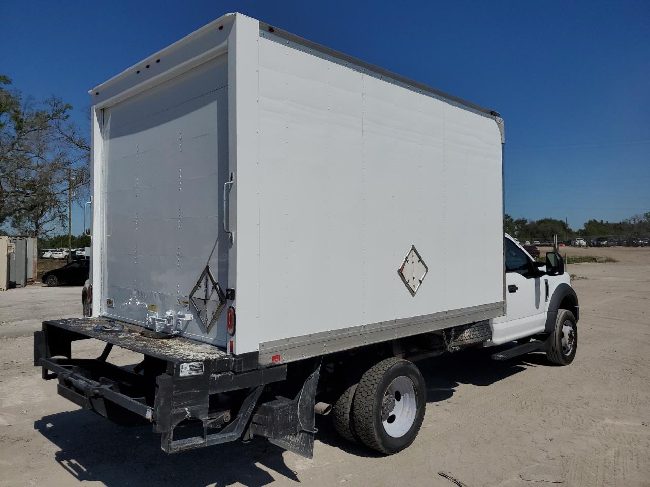 2018 Ford F450 VIN 1FDUF4GY4JEC29090 Copart auction photo, side damage thumbnail 3