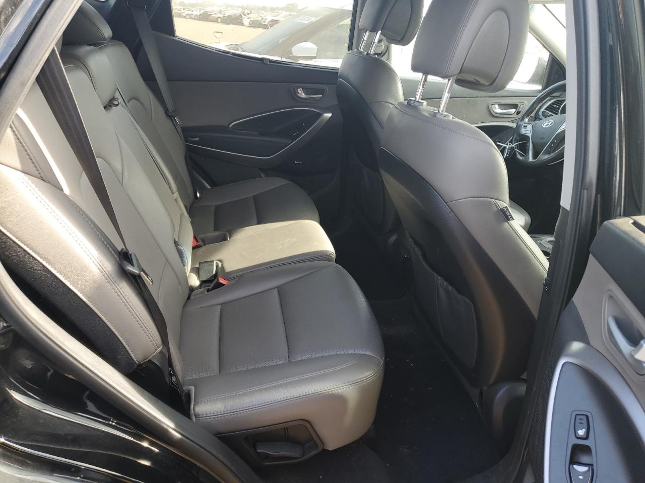 2015 Hyundai Santa Fe VIN 5XYZW4LAXFG261673 Copart auction photo, burn - engine damage thumbnail 10