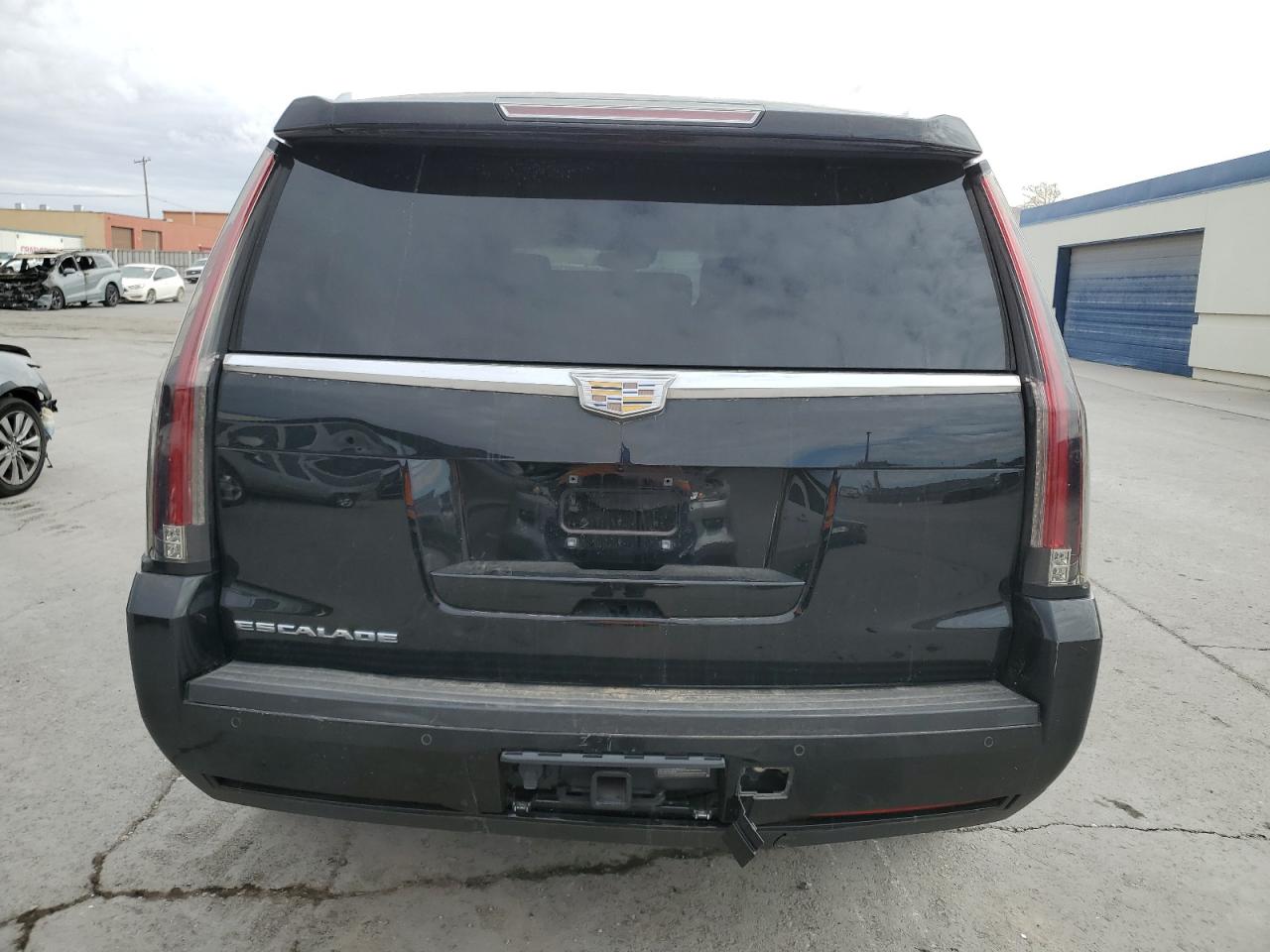 2016 Cadillac Escalade VIN 1GYS4DKJ8GR125323 Copart auction photo, front end / minor dent/scratches damage thumbnail 6