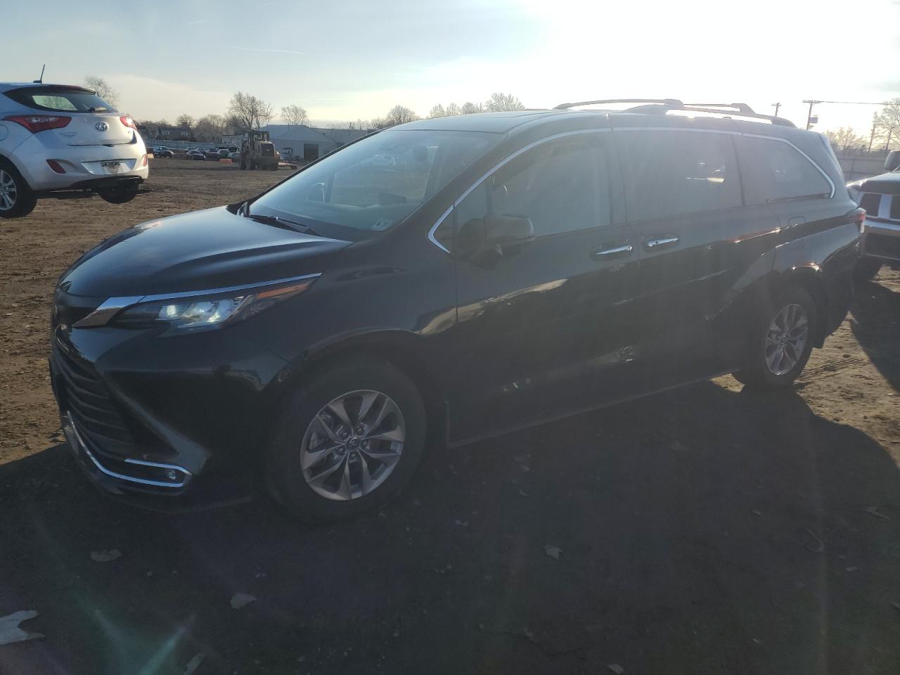 2022 Toyota Sienna VIN 5TDYSKFCXNS063802