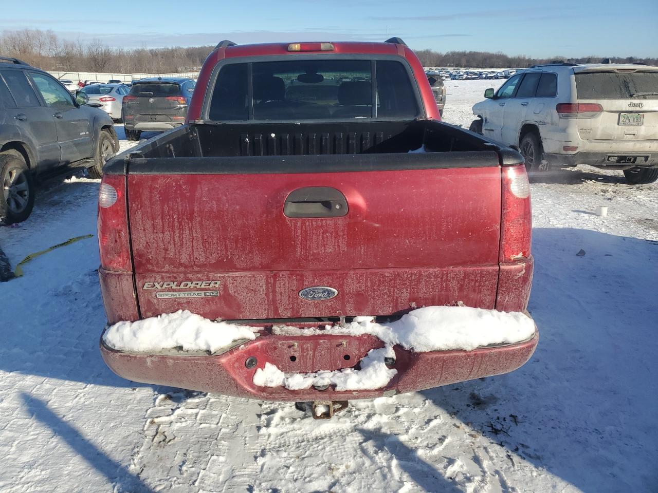 2004 Ford Explorer VIN 1FMDU77K44UC29961 Copart auction photo, front end damage thumbnail 6