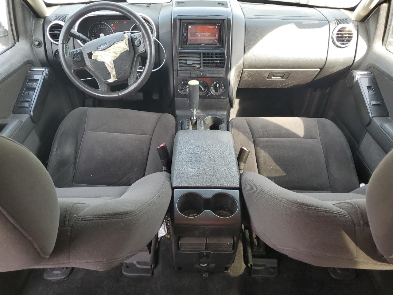 2010 Ford Explorer VIN 1FMEU6DE6AUA76038 Copart auction photo, front end / minor dent/scratches damage thumbnail 8