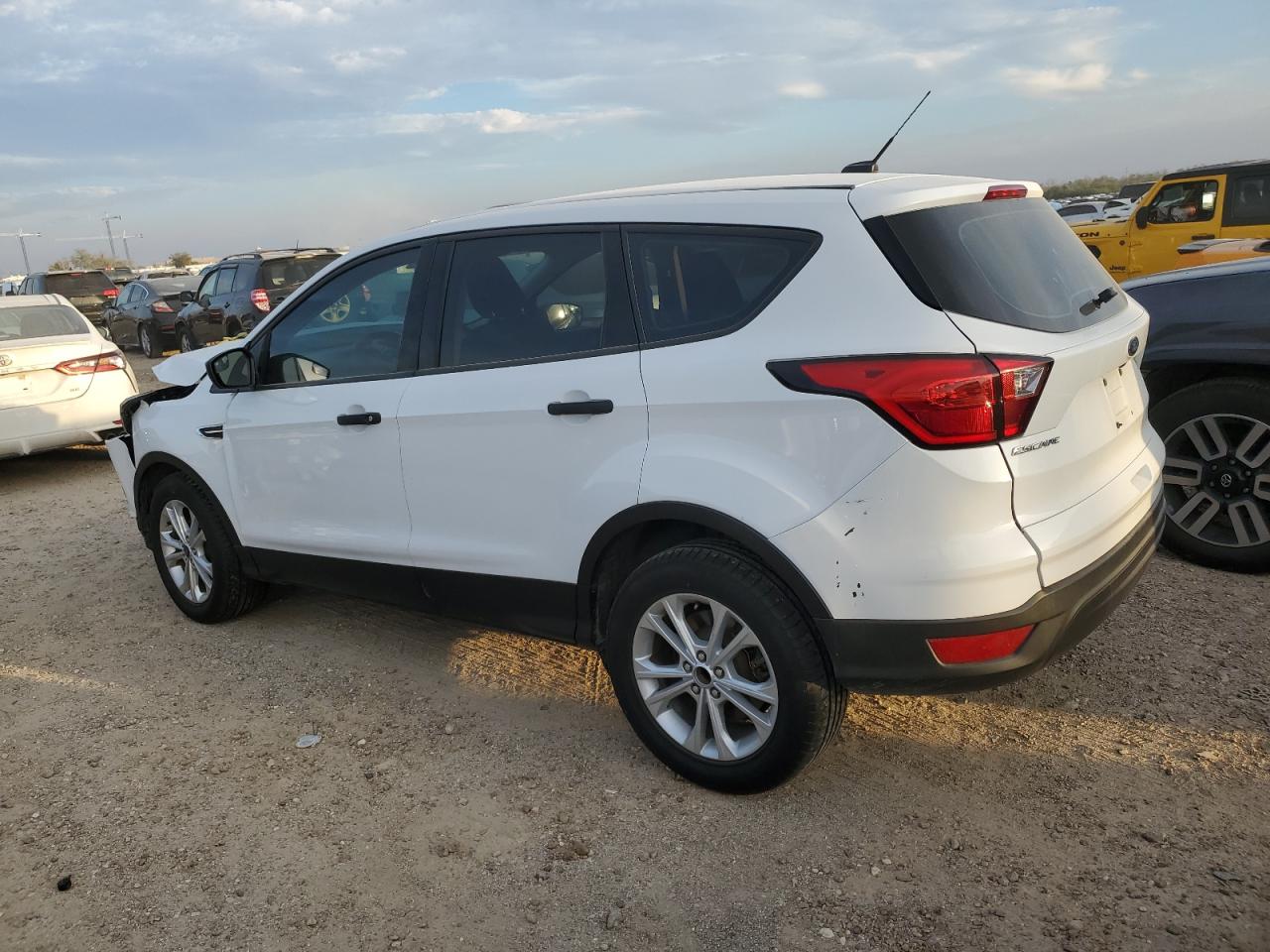2019 Ford Escape VIN 1FMCU0F72KUB26759 Copart auction photo, front end damage thumbnail 2